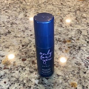 Monat brilliant gloss finishing spray
